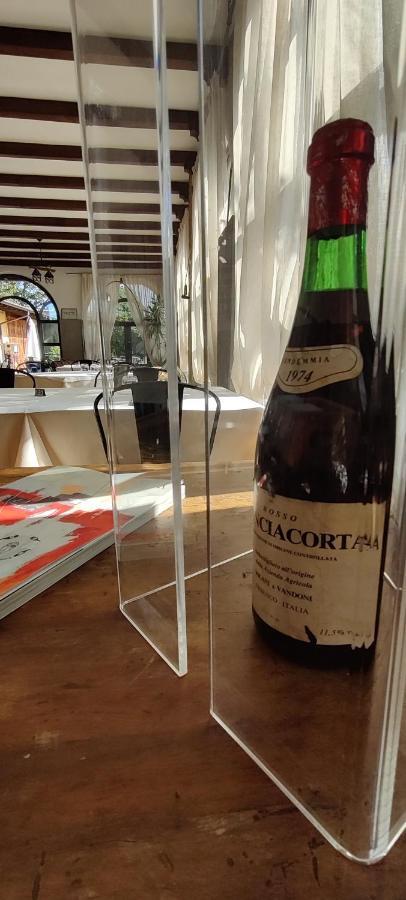 Il Glicine B&B Ristorante Cazzago San Martino Bagian luar foto