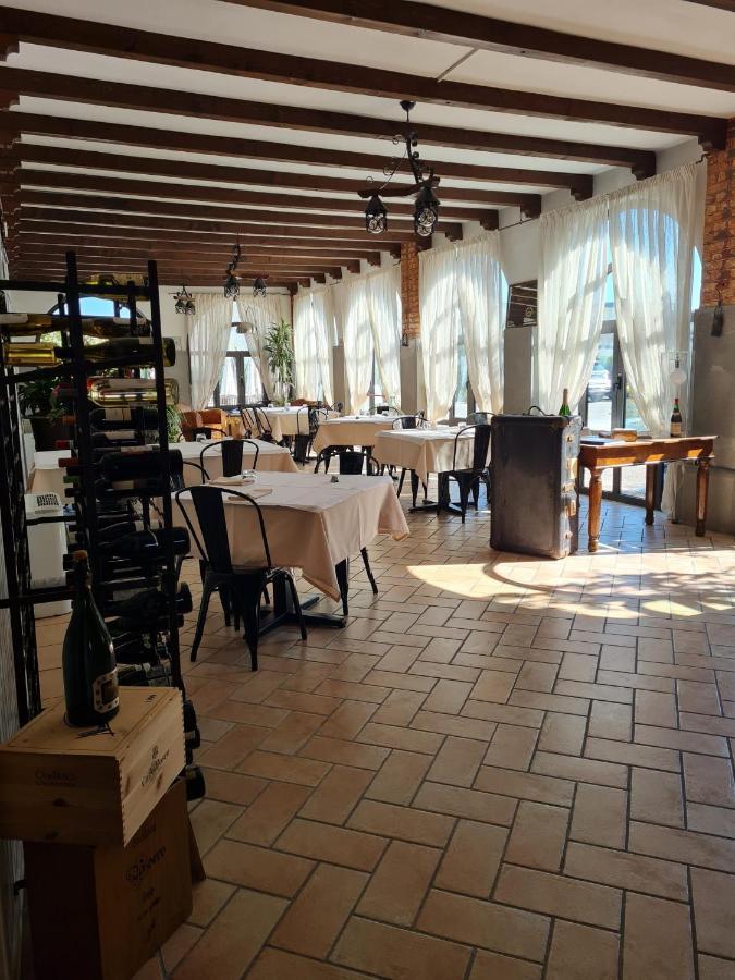 Il Glicine B&B Ristorante Cazzago San Martino Bagian luar foto