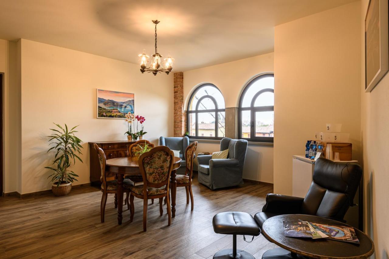 Il Glicine B&B Ristorante Cazzago San Martino Bagian luar foto