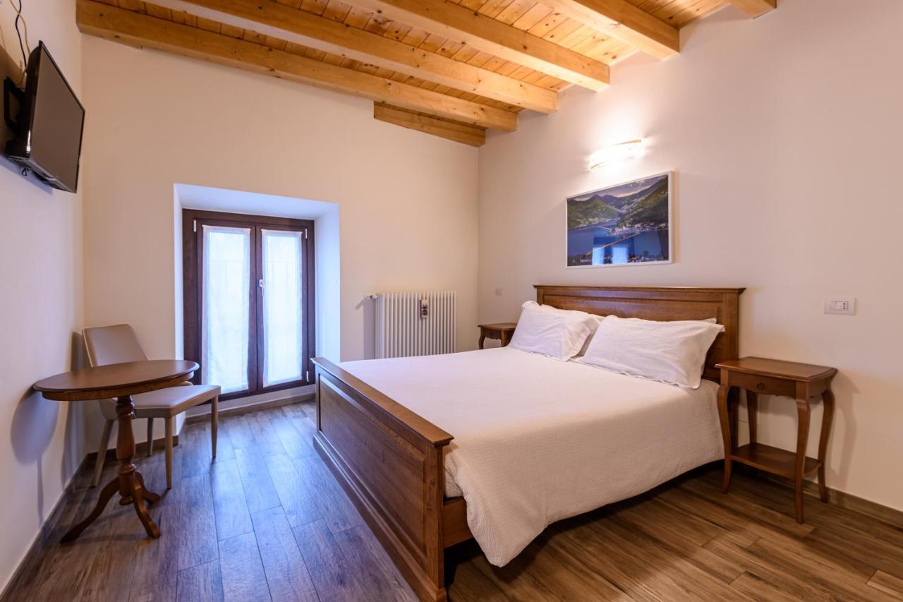 Il Glicine B&B Ristorante Cazzago San Martino Bagian luar foto