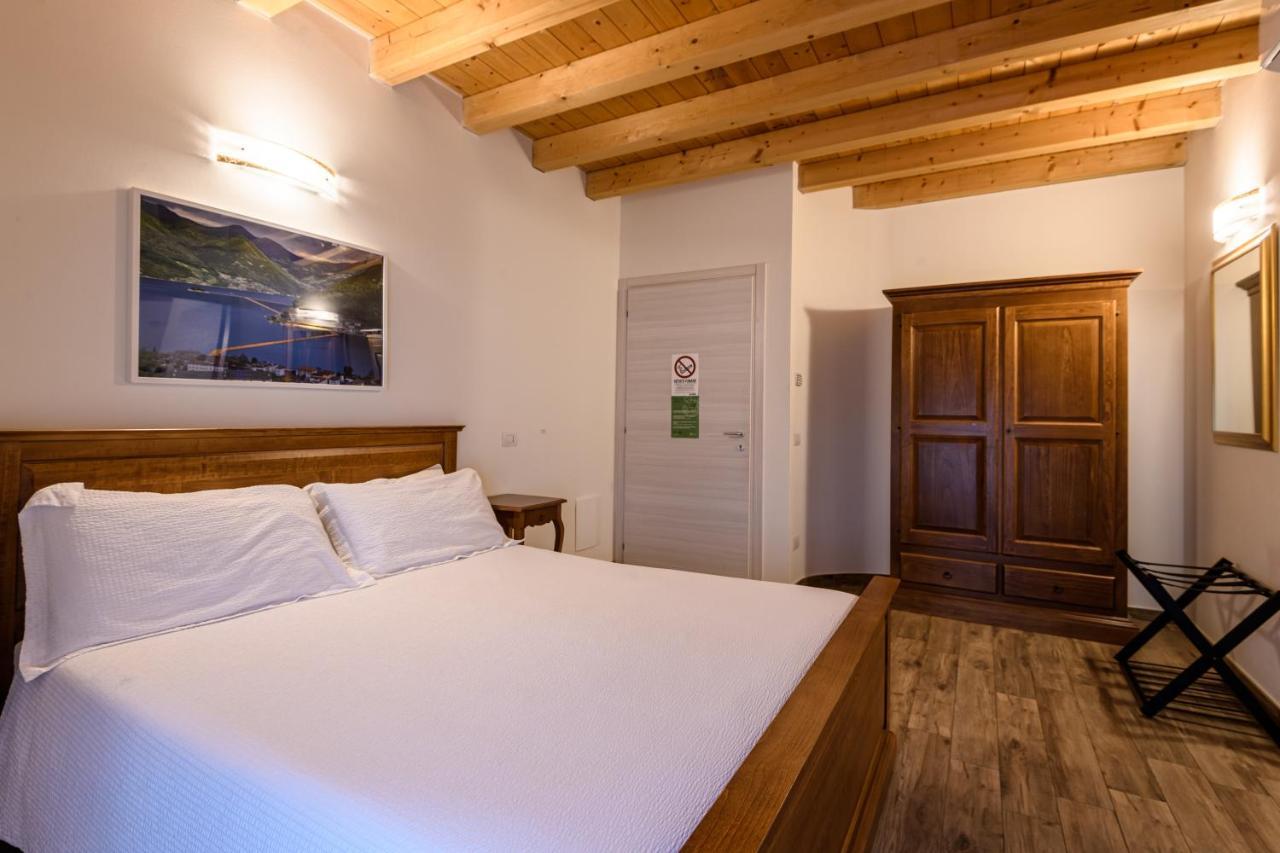 Il Glicine B&B Ristorante Cazzago San Martino Bagian luar foto