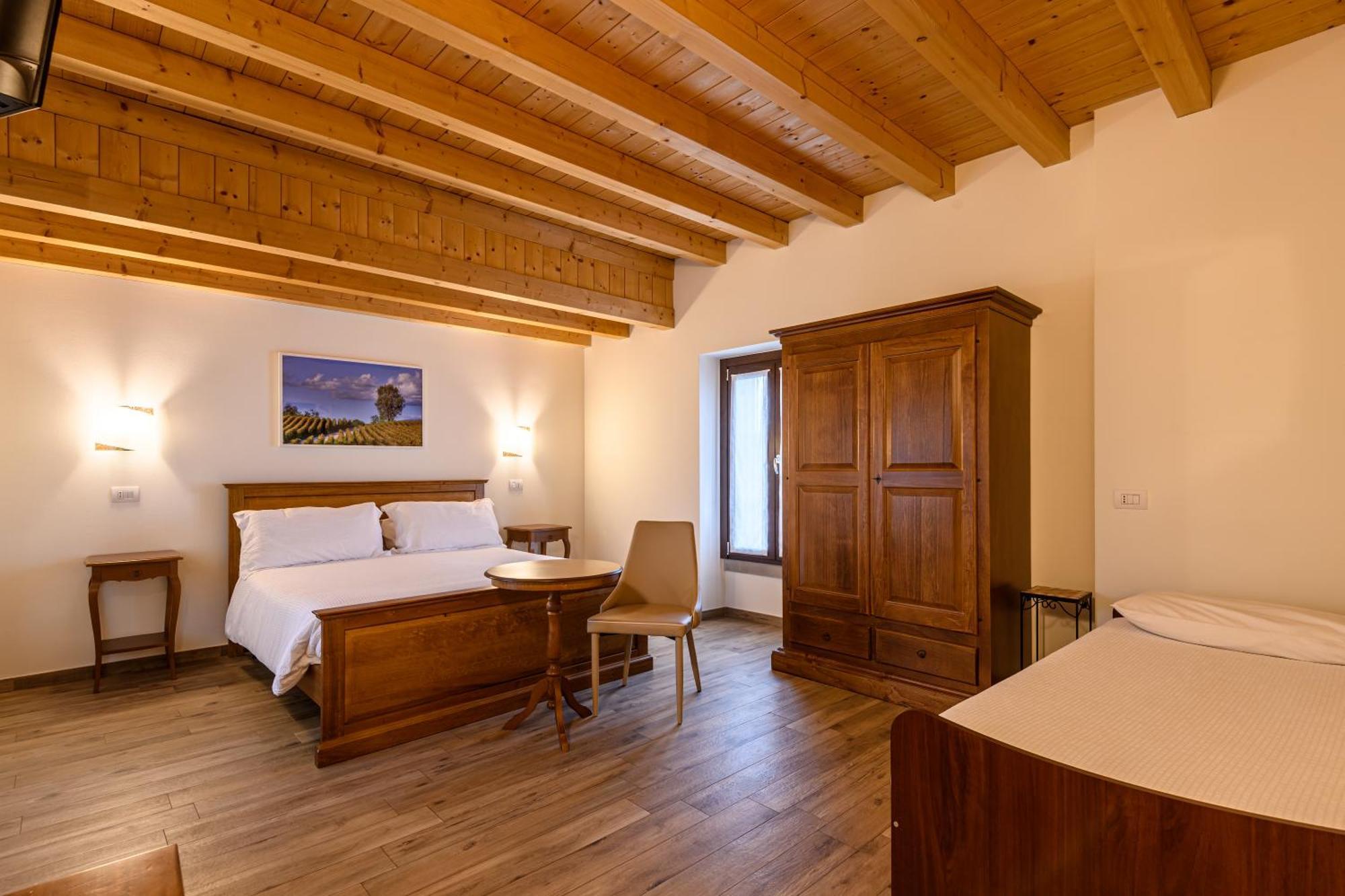 Il Glicine B&B Ristorante Cazzago San Martino Bagian luar foto